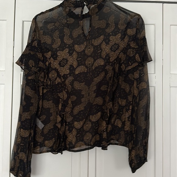 Black and gold blouse - Picture 5 of 5
